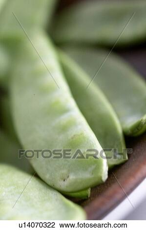 Stock Image - Mangetout, close up. Fotosearch