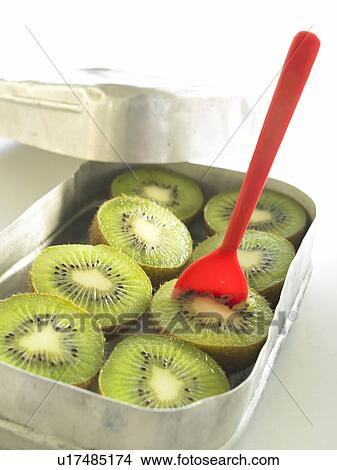 Sliced kiwis in a lunchbox View Large Photo Image Picture - Sliced kiwis in a lunchbox. Fotosearch