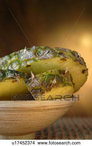 Picture - Pineapple. Fotosearch