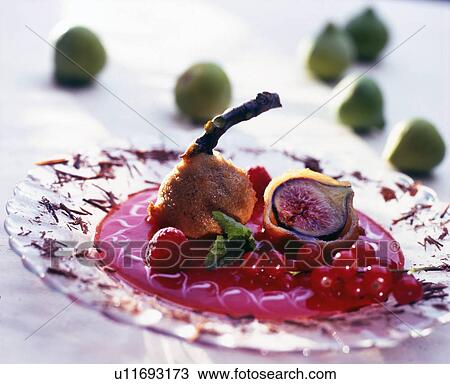 Frittierte Feigen in fruchtiger Soße mit Johannisbeeren View Large Photo Image Stock Image - Frittierte Feigen in fruchtiger Soße mit Johannisbeeren. Fotosearch