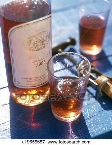 Spanischer Wein View Large Photo Image Stock Photo - Spanischer Wein. Fotosearch
