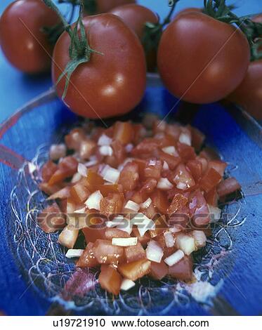 Tomatensalat mit Zwiebeln View Large Photo Image Stock Image - Tomatensalat mit Zwiebeln. Fotosearch