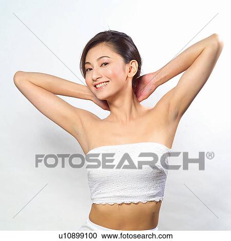 アジア 女性 で 彼女 手 の後ろ 彼女 首 ストックイメージ U Fotosearch アジア 女性 で 彼女 手 の後ろ 彼女 首 ストックイメージ U Fotosearch