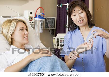 Doctor Taking Pregnant Woman’s Pulse View Large Photo Image Stock Image - Doctor Taking Pregnant Woman’s Pulse. Fotosearch