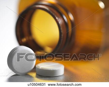 Clip Art - Pills. Fotosearch
