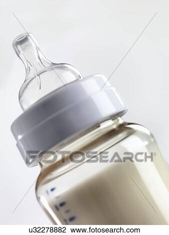 Baby's bottle View Large Illustration Drawing - Baby's bottle. Fotosearch