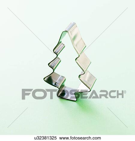 Stock Illustration - Christmas tree cookie cutter. Fotosearch