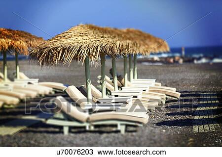 Parasols and sunloungers View Large Illustration Drawing - Parasols and sunloungers. Fotosearch