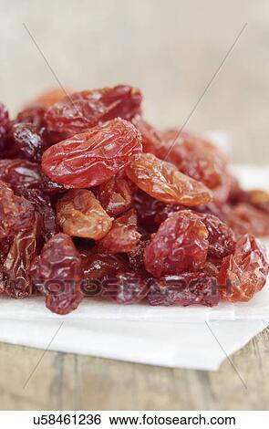 Stock Illustration - Crimson raisins. Fotosearch