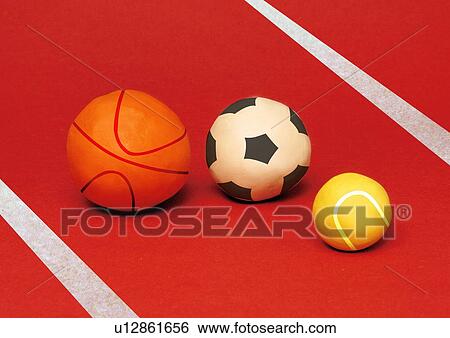 A バスケットボール A サッカーボール そして A テニスボール イラスト U12861656 Fotosearch