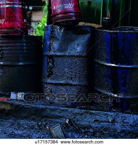 Picture - environmental protection, circumstances, contamination, garbage, rubbish, waste, conditions. Fotosearch