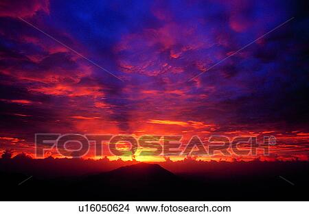 Field, Countryside, Nature, Natural landscape, Champaign, Sunset, Sky View Large Photo Image Picture - Field, Countryside, Nature, Natural landscape, Champaign, Sunset, Sky. Fotosearch