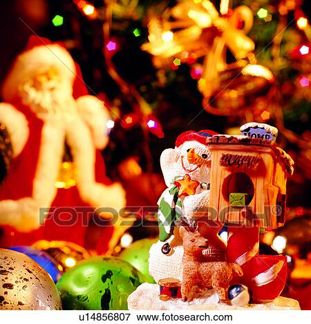 Stock Photo - Tradition, finalising, Amusement, Christmas Day, Gift, People, Delectation. Fotosearch