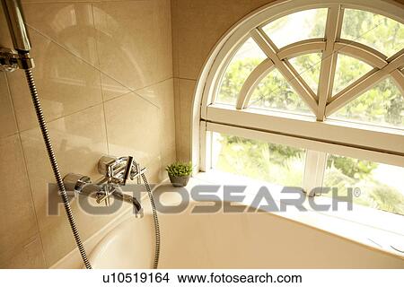 Picture - Bathroom, Toilet, Shower rooms, Tubs, Toilets, Shower head. Fotosearch