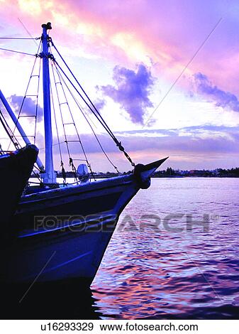 Stock Photo - Fishing, Natural landscape, Oceans, Ship, Formosa, Artificial landscape, Ocean. Fotosearch