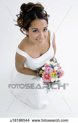 Picture - Bride with bouquet. Fotosearch