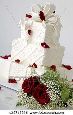 Stock Photo - Wedding cake. Fotosearch