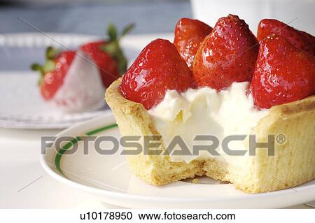 Stock Image - Close-Up, Medium Group of Objects, Indoors. Fotosearch