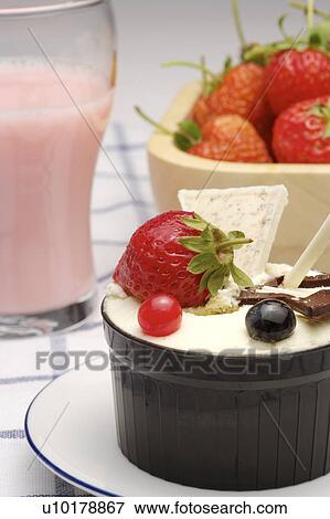 Stock Photo - Close-Up, Medium Group of Objects, Indoors. Fotosearch
