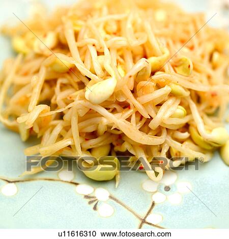 Stock Image - Heap of bean sprout. Fotosearch