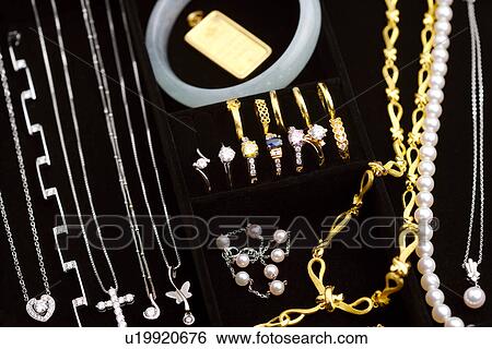 Stock Photograph - Gem in box. Fotosearch