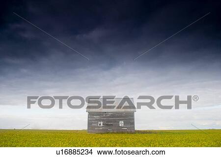 Picture - Old house, Manitoba, Canada. Fotosearch