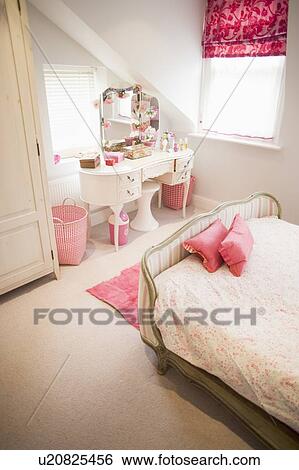 Stock Photograph - Empty bedroom. Fotosearch