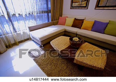 Picture - Living room of contemporary home. Fotosearch