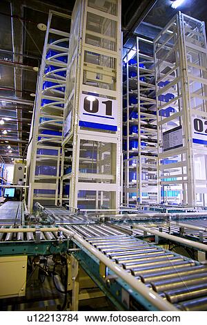 Picture - Warehouse. Fotosearch