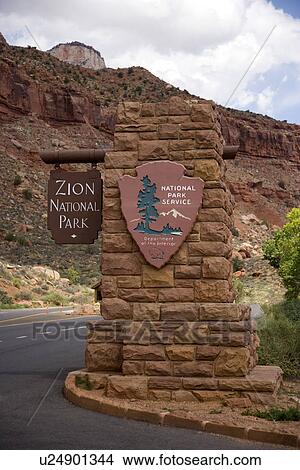 Picture - Sign ' Zion National Park'. Fotosearch