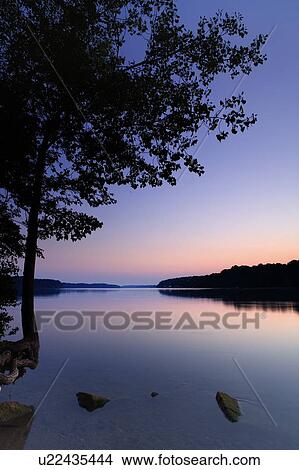 Picture - Niagara River at Queenston, Ontario, Canada. Fotosearch