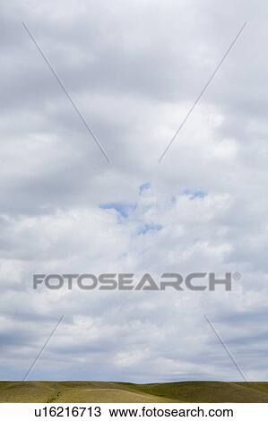 Stock Image - The plateau landscape of Fort Walsh, Saskatchewan.. Fotosearch