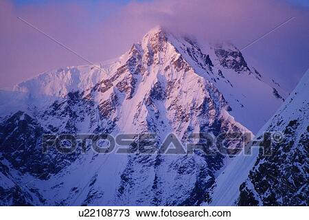 Seracs on a ridge next to the a glacier in St. Elias range, Yukon View Large Photo Image Stock Image - Seracs on a ridge next to the a glacier in St. Elias range, Yukon. Fotosearch