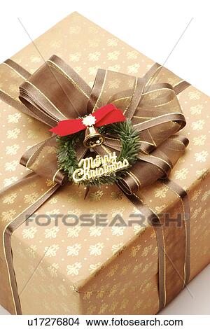 Picture - Wrapped gift with bow. Fotosearch