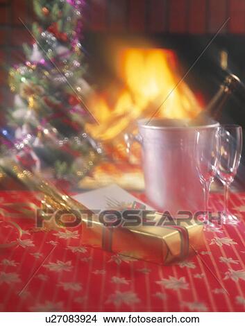 Picture - Christmas. Fotosearch