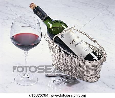 Picture - Red Wine. Fotosearch