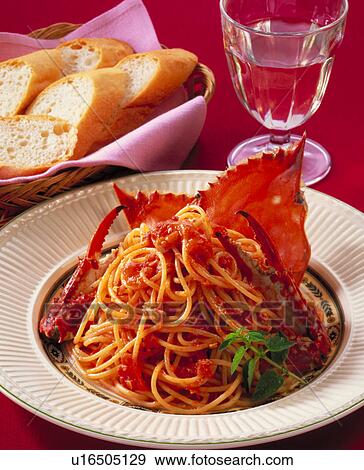 Spaghetti Tomato Sauce With Swimming Crab View Large Photo Image Stock Photo - Spaghetti Tomato Sauce With Swimming Crab. Fotosearch