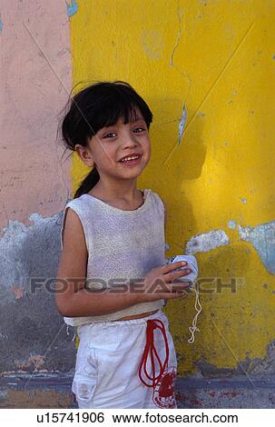 子供 解放された メキシコ人 ヒスパニック 女の子 モデル 画像コレクション U Fotosearch