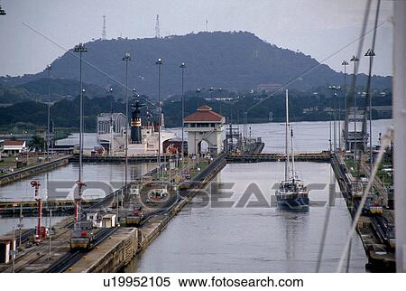 Stock Photography - images, ship, america, central, lock, boat. Fotosearch