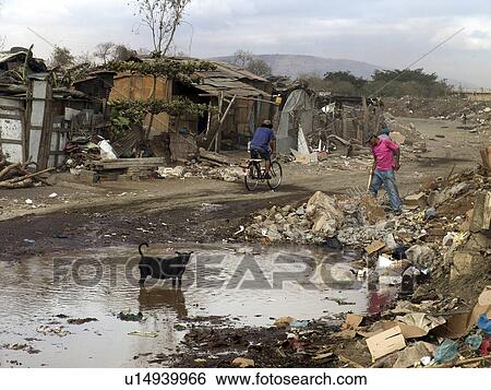 Stock Photograph - managua, person, scavengers, dwellings, nicaragua, people. Fotosearch