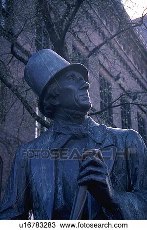 Stock Image - statue, copenhagen, tophat, male, bronze. Fotosearch
