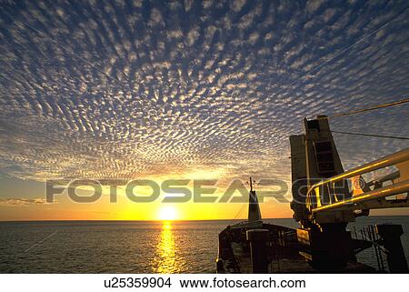Picture - sunset, nature, marquesas, beauty, sun, water. Fotosearch