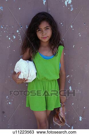 女の子 解放された ヒスパニック メキシコ Juarez モデル ストックイメージ U Fotosearch