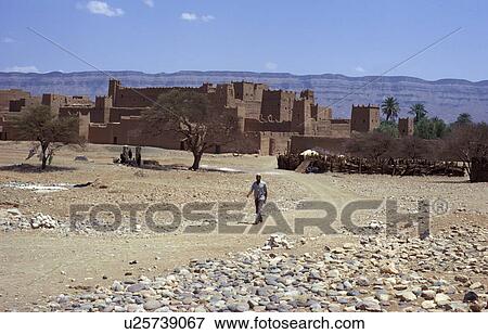 Stock Photo - draa, person, kasbah, morocco, 3332, people. Fotosearch