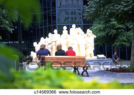 illuminated, robert, statue, crowd, people View Large Photo Image Stock Photograph - illuminated, robert, statue, crowd, people. Fotosearch