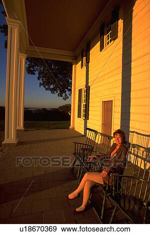 piazza, home, view, washington, george, woman View Large Photo Image Stock Photo - piazza, home, view, washington, george, woman. Fotosearch