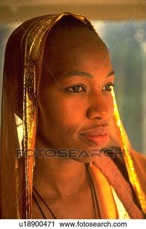 Stock Image - american, fashion, african, beauty, people, woman. Fotosearch