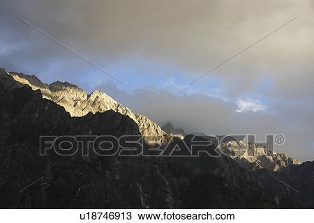 Stock Image - leaping, nature, tiger, china, person, people. Fotosearch