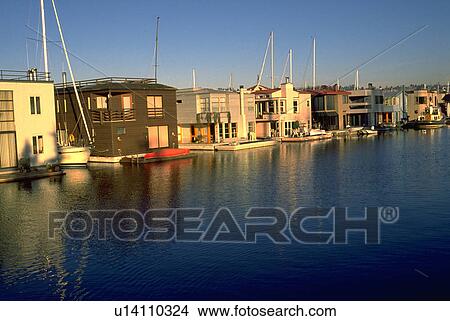 Picture - washington, water, seattle, home, house, family. Fotosearch