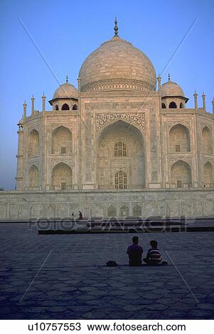 mahal, arrive, taj, view, dawn, couple View Large Photo Image Stock Image - mahal, arrive, taj, view, dawn, couple. Fotosearch